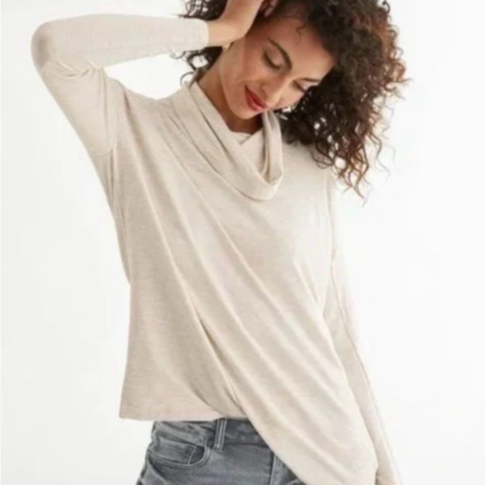 CAbi Ease Turtleneck Long Sleeve Top in Oatmeal Size Small